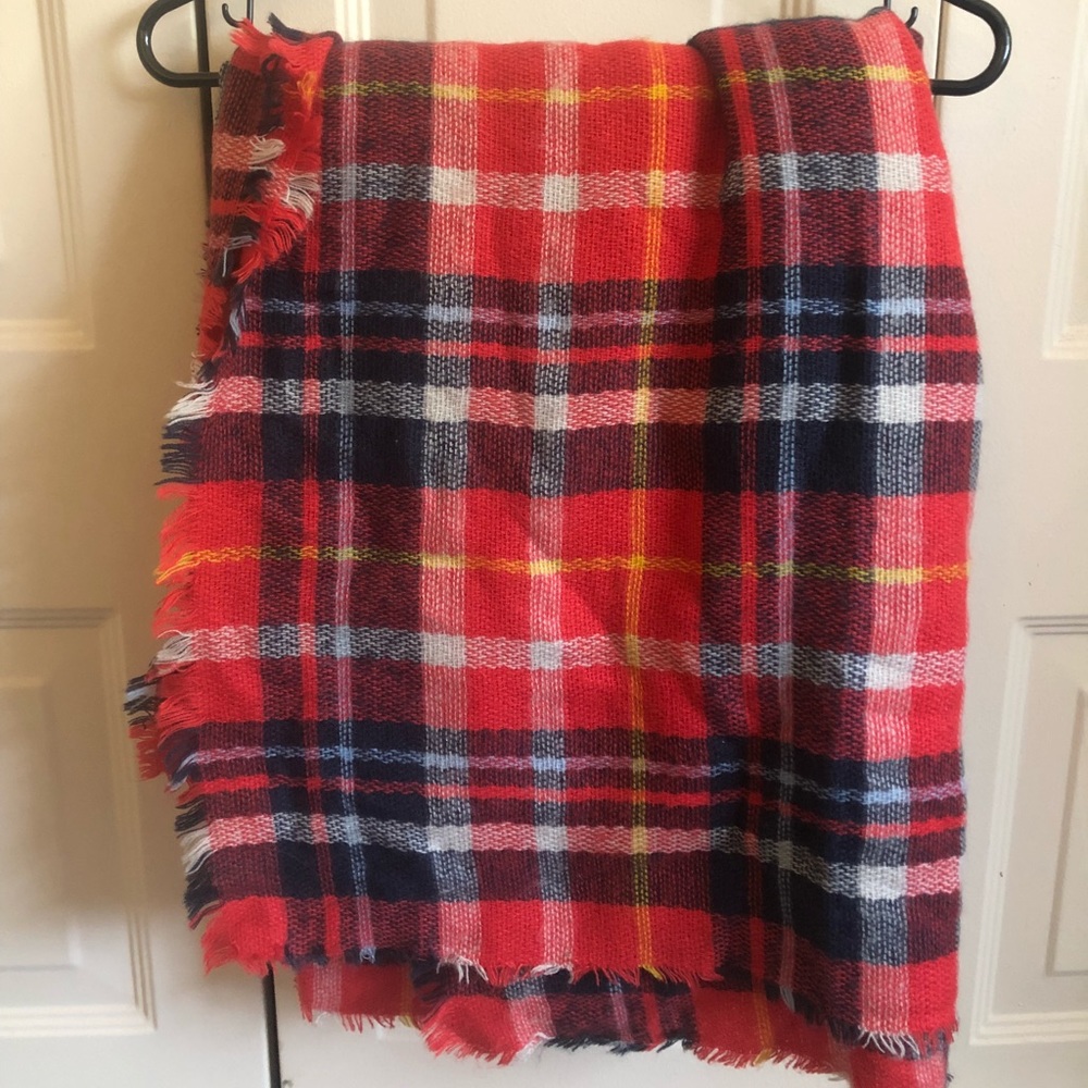 American Eagle Outfitters Plaid Blanket Scarf